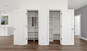 44824 TIVERTON Sq, Ashburn, VA 20147