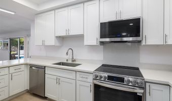 51 Hanapepe Loop, Honolulu, HI 96825