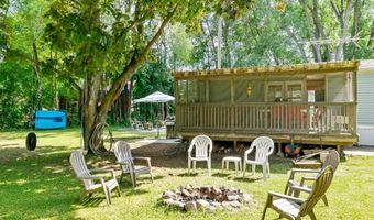 37 Wheeler Dr, Alburgh, VT 05440
