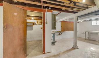 3400 Milton Dr, Alton, IL 62002