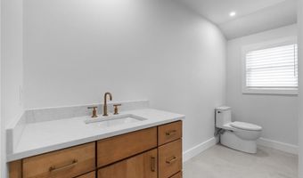 76 Warren Ave, Middletown, RI 02842