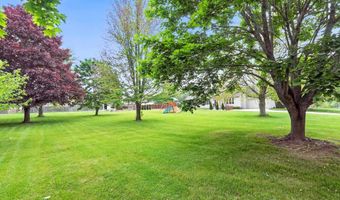 704 Redding Rd, Angola, IN 46703