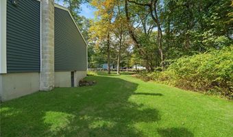 94 Maxson Hill Rd, Hopkinton, RI 02804
