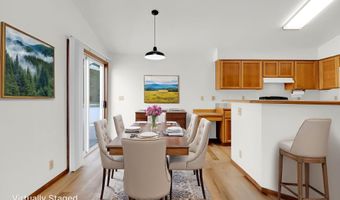 5689 D St, Springfield, OR 97478