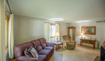 1415 E Linden St, Algona, IA 50511