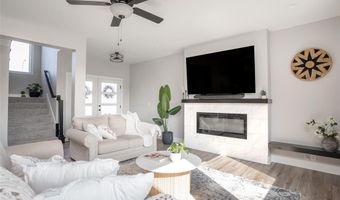 3217 Lakeview Dr SE, Altoona, IA 50009