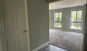 1713 GAINESVILLE St SE 101, Washington, DC 20020