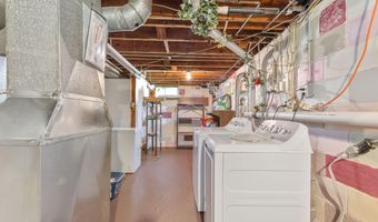 10 Tanglewood Rd, Albany, NY 12205