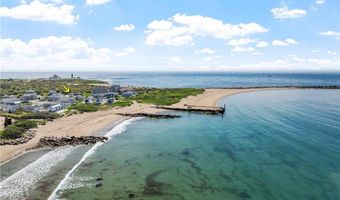 1 Offshore Rd 32, Narragansett, RI 02882