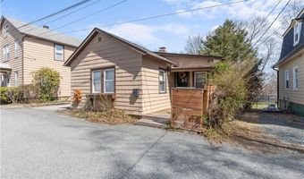 32 Union St, East Greenwich, RI 02818