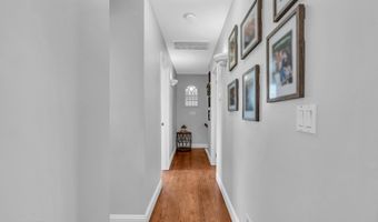23 Pelican Dr, Bayville, NJ 08721