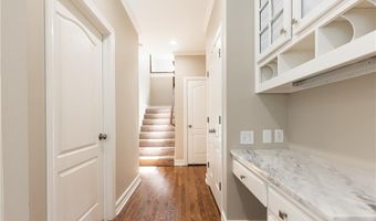 9360 Nesbit Lakes Dr, Alpharetta, GA 30022