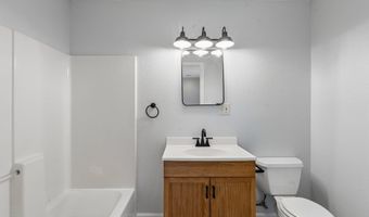 27 Chantilly Ter, Bay St. Louis, MS 39520