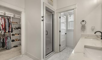 6482 Crown Cres, Ammon, ID 83406