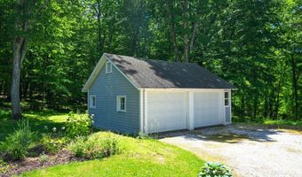 28 Rock Cut Rd, Bridgewater, CT 06752
