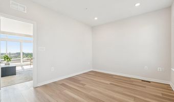 23162 HORSESHOE TRAIL Sq, Ashburn, VA 20148