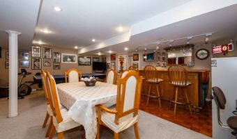 541 N 4th Ave, Addison, IL 60101