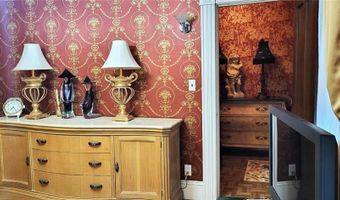 15 Lincoln Ave, Coventry, RI 02816