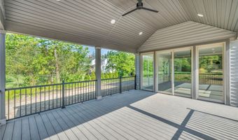 405 Club Dr W, Aurora, OH 44202