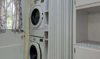 525 SOLANO Dr SE, Albuquerque, NM 87108