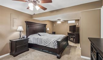 615 10th Ave NW, Altoona, IA 50009