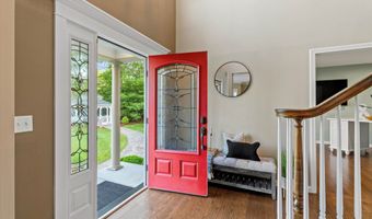 104 Windsor Dr, Auburn, NH 03032