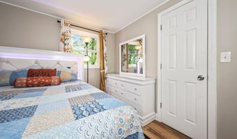 91 E Harold St, Bloomfield, CT 06002