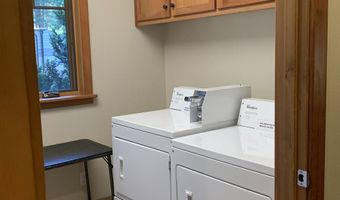 54432 McKenzie Hwy 17, Blue River, OR 97413