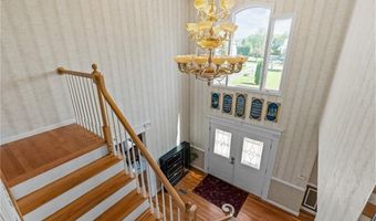 38 Steeple Ln, Lincoln, RI 02865