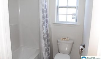 935 Graystone Cir, Allen, PA 18067