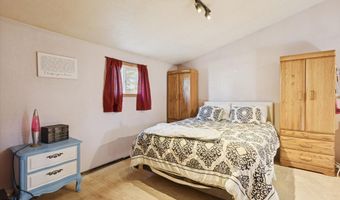 1121 26th St, Allegan, MI 49010