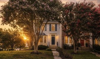 21208 HEDGEROW Ter, Ashburn, VA 20147