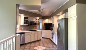 826 EASTVIEW Dr, Antigo, WI 54409