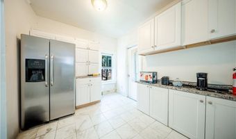57 Gould St, Newport, RI 02840