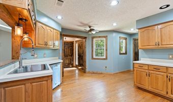 4 Almenara Ln, Hot Springs Village, AR 71909