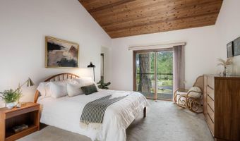 1355 White Oak Dr, Santa Rosa, CA 95409