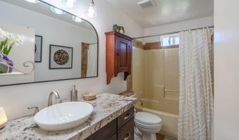944 W Foothill Dr, Apple Valley, UT 84737