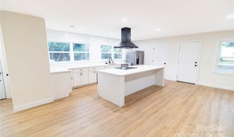 3501 Eastway Dr, Charlotte, NC 28205