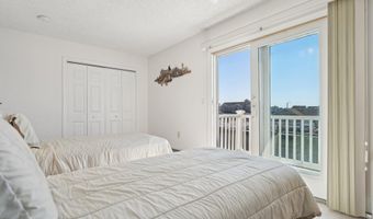 71 Top Sail Ct, Bayville, NJ 08721