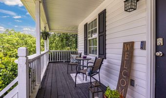 208 Hallock Pl, Abingdon, VA 24210