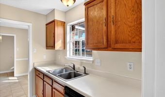 15600 Glen Dr, Biloxi, MS 39532