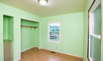 93 Lyall Hill Dr, Alderson, WV 24910