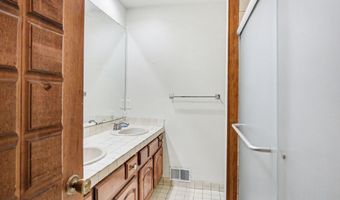 540 Roundtree Dr NE, Ada, MI 49301