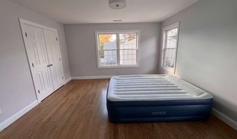 793 Pond St, Bridgeport, CT 06606