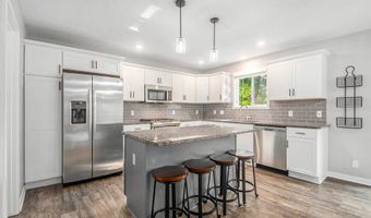 10874 Easthill Dr, Allendale, MI 49401
