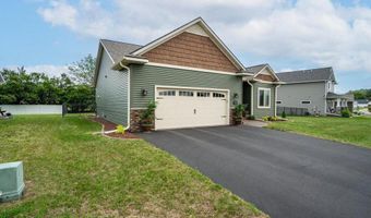 1604 St Andrews Dr, Altoona, WI 54720