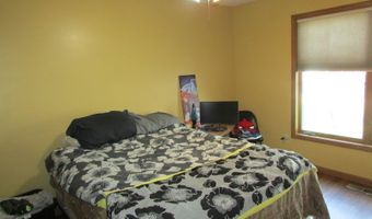 1401 Sanders Dr, Auburn, IN 46706