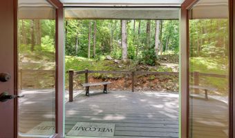 2052 Granny Squirrel Dr, Andrews, NC 28901