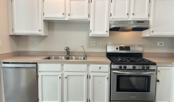 24 Cedar Grove Ct, Algonquin, IL 60102