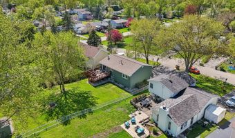 277 Sunset Ln, Antioch, IL 60002